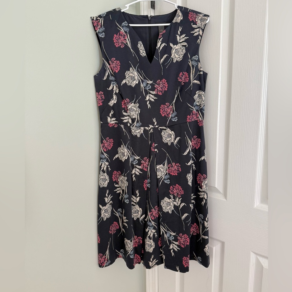 Ann Taylor Navy Floral Sleeveless Dress - size 10